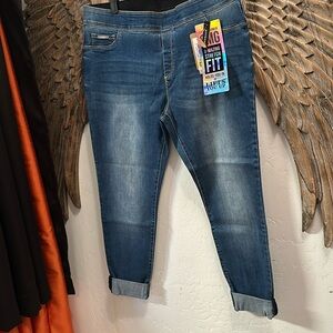 NWT boyfriend jeans OMG by coco +Carmen